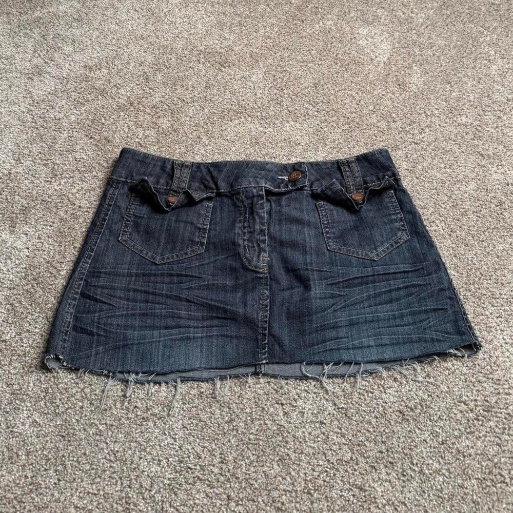 RW & CO WELT POCKET INDIGO DENIM CUT-OFF SKIRT